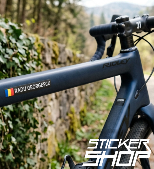Set 6 Stickere Personalizate Bicicletă și Cască – Nume, Steagul României și Text "România" – autocolant